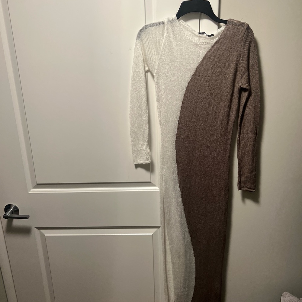 SHEER KNIT CONTRAST SLIT MAXI BEACH DRESS - Picture 7 of 8